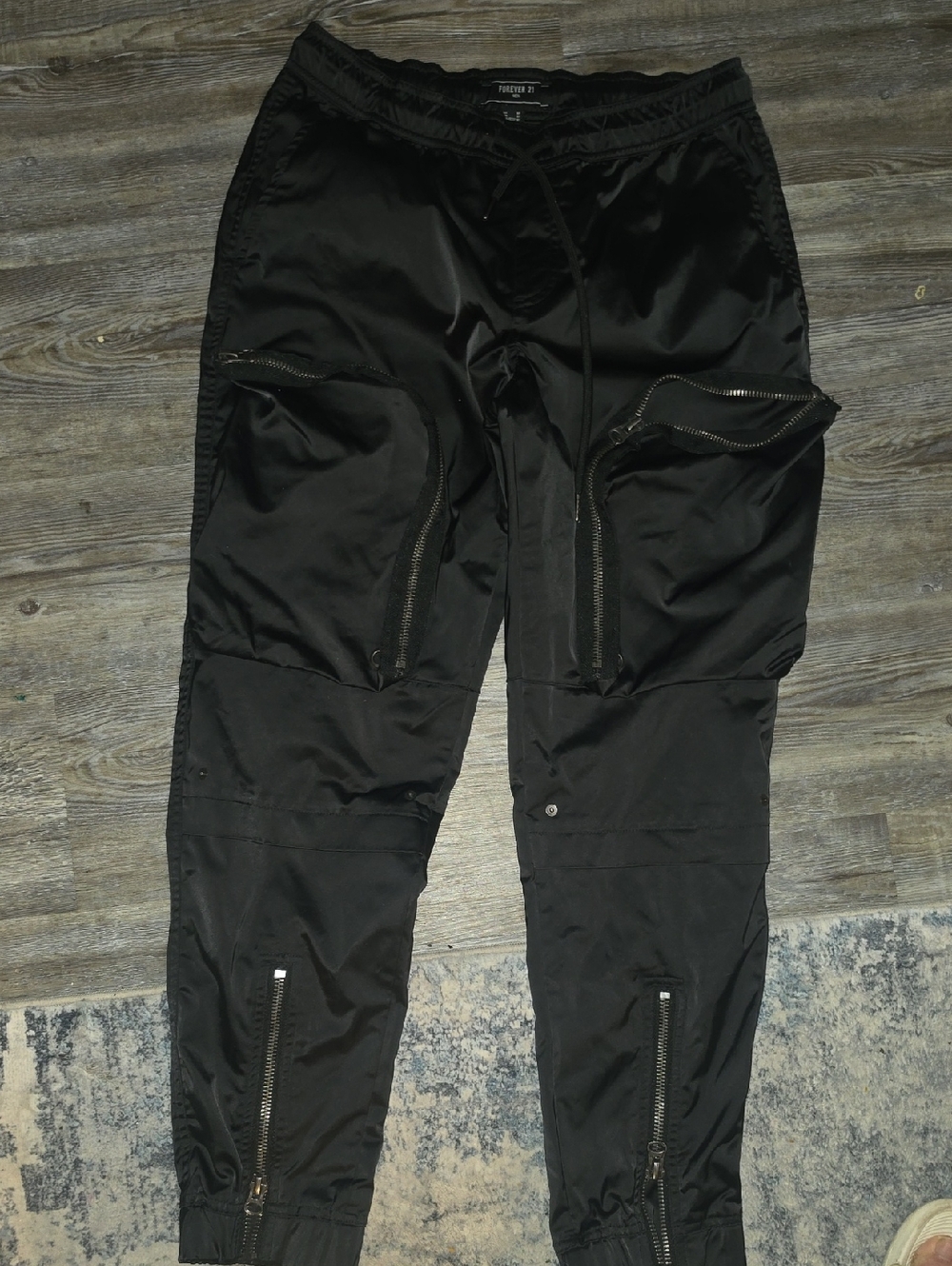 Forever 21 Men's Black Cargo Joggers with Zip Pockets